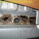 Suzuki Jimny roestschade Kofferbodem onder krik-2